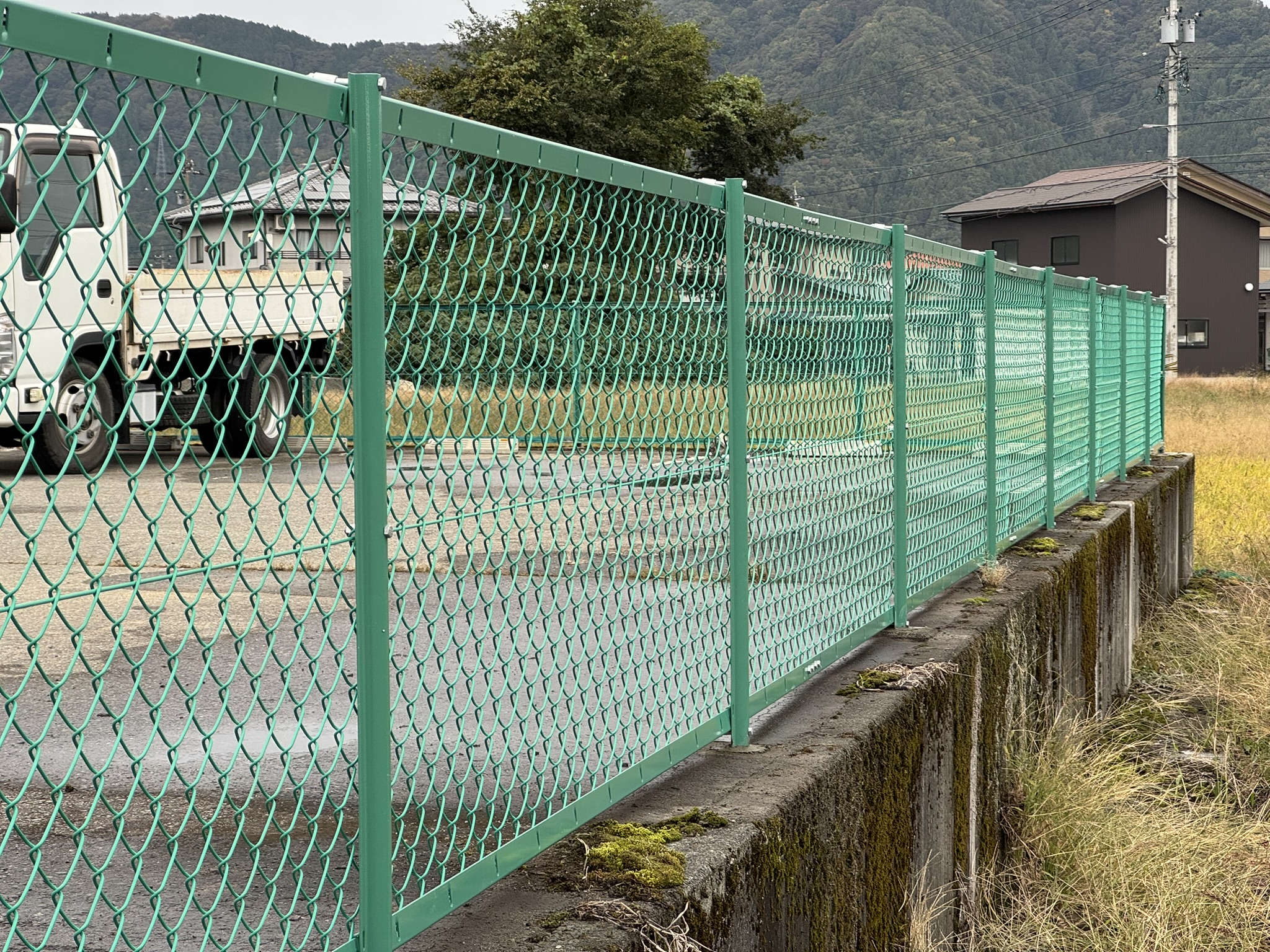 JFE建材　Vネットフェンス（ライトグリーン）