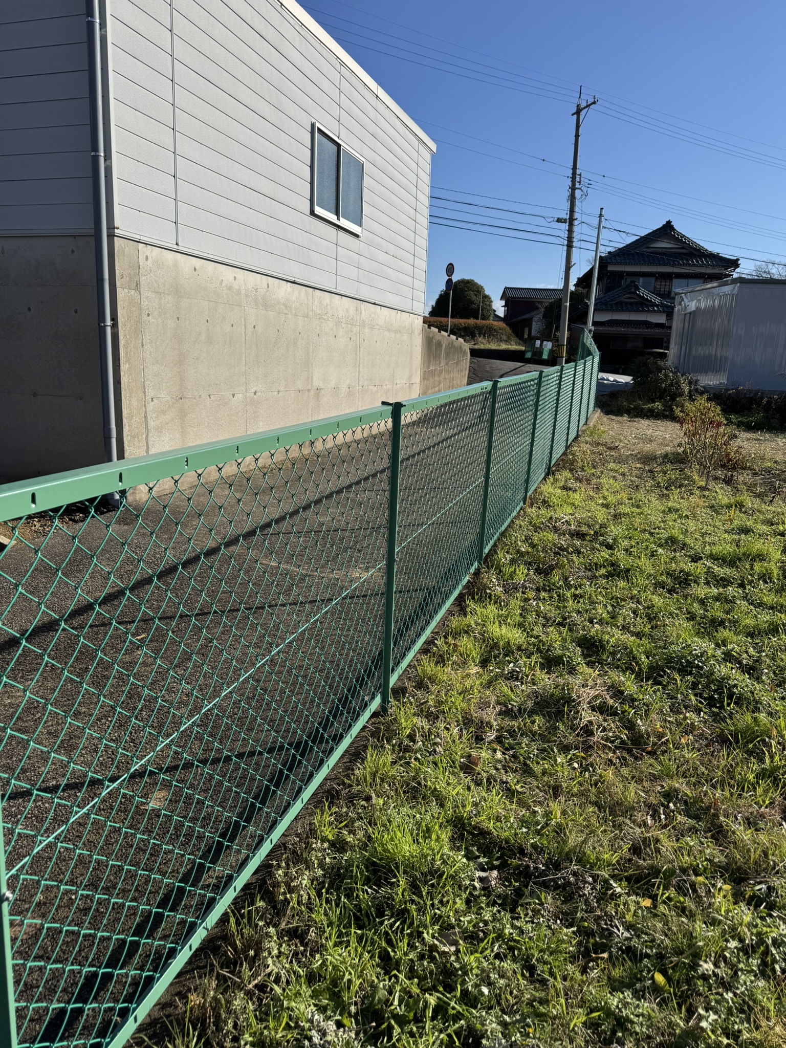 JFE建材　Vネットフェンス（ライトグリーン） 2