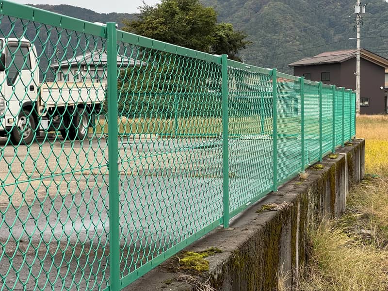 JFE建材　Vネットフェンス（ライトグリーン）